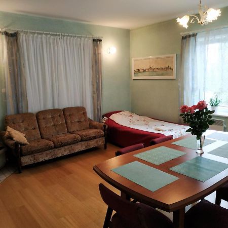 Dom Na Wynajem Na Doby Kolo Zamoscia Villa Exterior foto