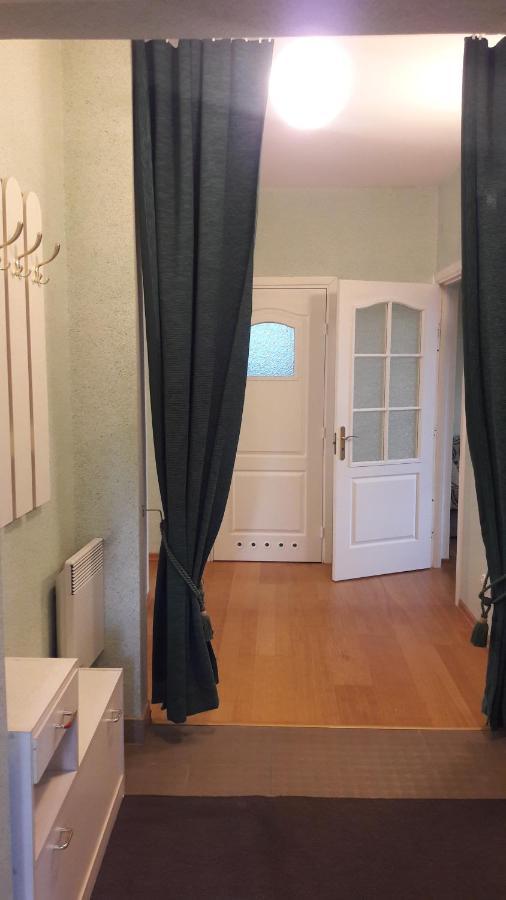 Dom Na Wynajem Na Doby Kolo Zamoscia Villa Exterior foto