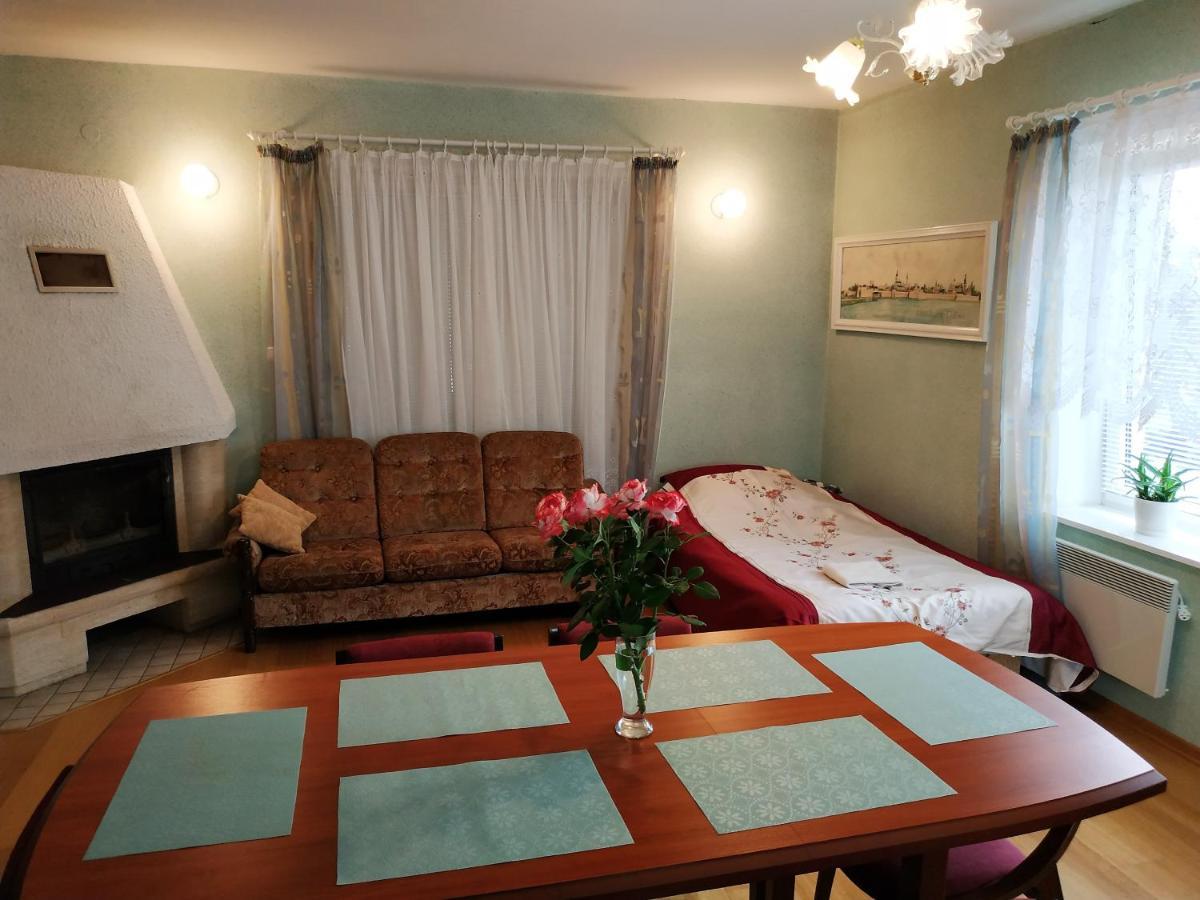Dom Na Wynajem Na Doby Kolo Zamoscia Villa Exterior foto