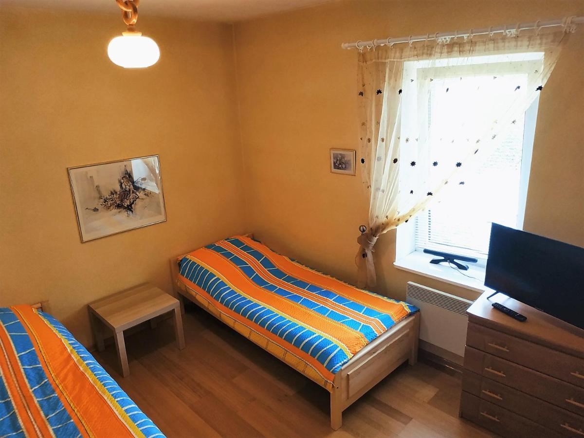 Dom Na Wynajem Na Doby Kolo Zamoscia Villa Exterior foto