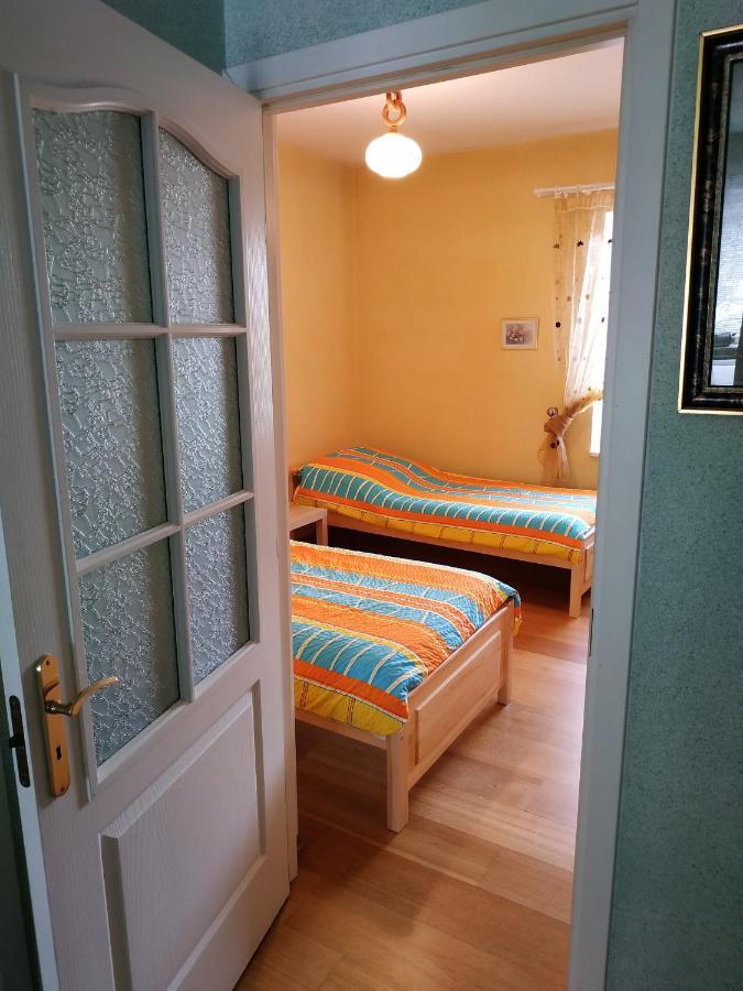 Dom Na Wynajem Na Doby Kolo Zamoscia Villa Exterior foto