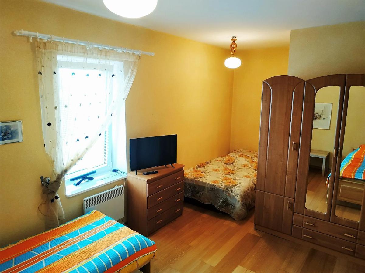 Dom Na Wynajem Na Doby Kolo Zamoscia Villa Exterior foto